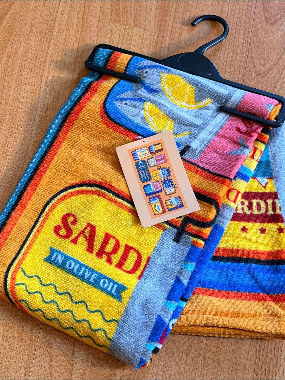 Colorful Sardine Print Beach Towel - Yellow & Blue
